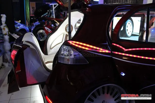 Modifikasi Toyota Yaris - HIN Bali 2013 - Modifikasi 