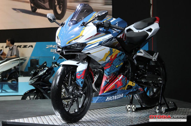 Motor Pemenang Desain Virtual Honda CBR250RR Detail 