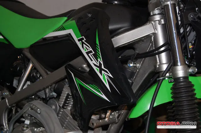 Motor Trail Terbaru Kawasaki - Kawasaki KLX 150L  Galeri 