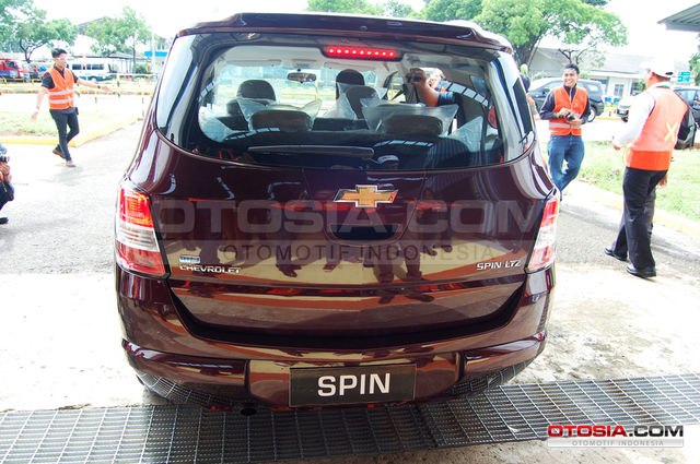 MPV Sub-Compact Chevrolet Spin - MPV Tangguh Siap Buat 