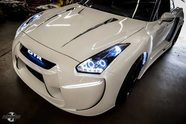 Nissan GT-R R35 Redzilla - Modifikasi Perkawinan Antara GT 