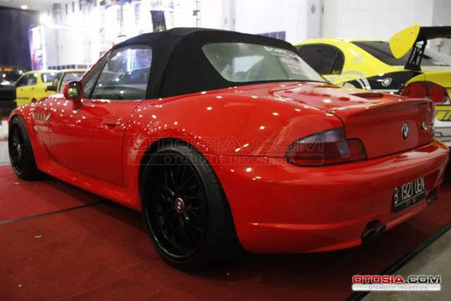 Parade Mobil Modifikasi HIN Jogja 2013 - Mobil Kontes 