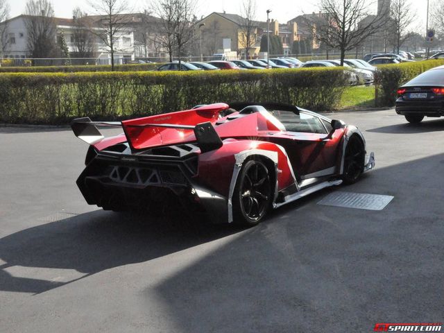 Penampakan Monster Lamborghini Terbaru Spyshots Deep Red