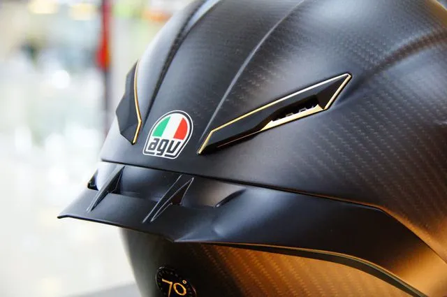 Pista GP R Anniversario Limited Edition - AGV Luncurkan Helm Edisi 70 Tahun  | Galeri Foto Otosia.com | Otosia.com