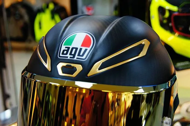 Pista GP R Anniversario Limited Edition - AGV Luncurkan Helm Edisi 70 Tahun  | Galeri Foto Otosia.com | Otosia.com