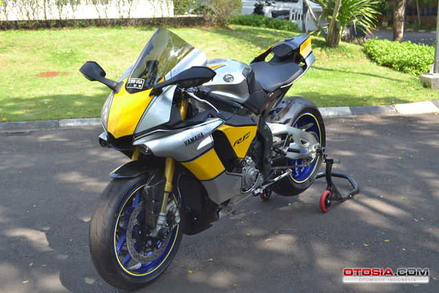 R1M Edisi 60  Tahun  Yamaha  Modifikasi R1M Edisi 60  Tahun  