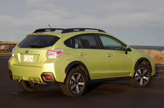 Sosok Terbaru Subaru XV - Pesona SUV Crossover Subaru Crosstrek Hybrid