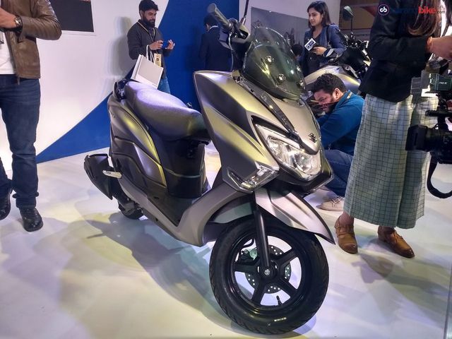 Tampang Kerennya Suzuki Burgman 125 Street Gantengnya 