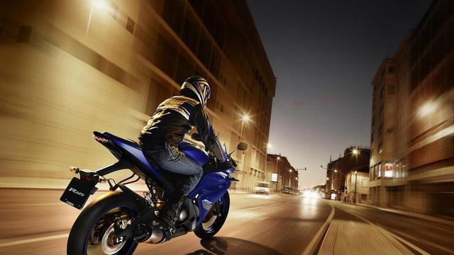 Tampilan Garang Yamaha YZF-R125 2013 - Motor Sport Full 