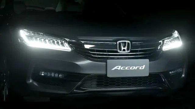 Gambar Mobil Honda Civic Putih - Rommy Car