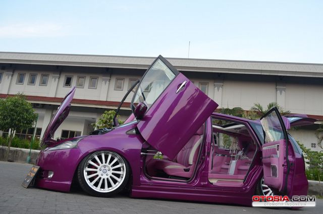 The Hottest Asian Modified Car - Mitsubishi Grandis 