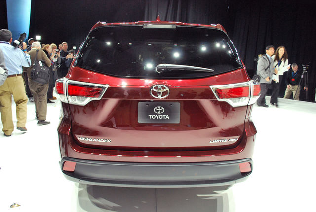 Toyota Highlander 2015 Limited Edition - Model SUV Terbaru 