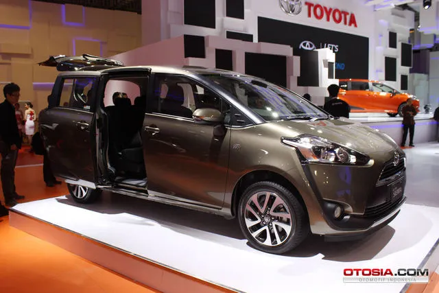 Foto Mobil Baru Honda Br V - Gambar 08