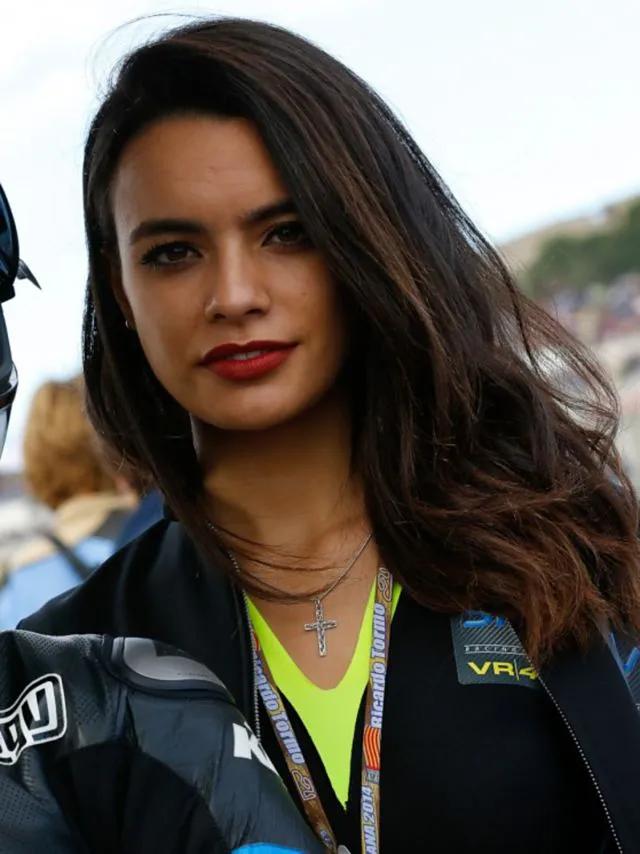 Umbrella Girls MotoGP Seri Terakhir 2014 - Paddock Girls 