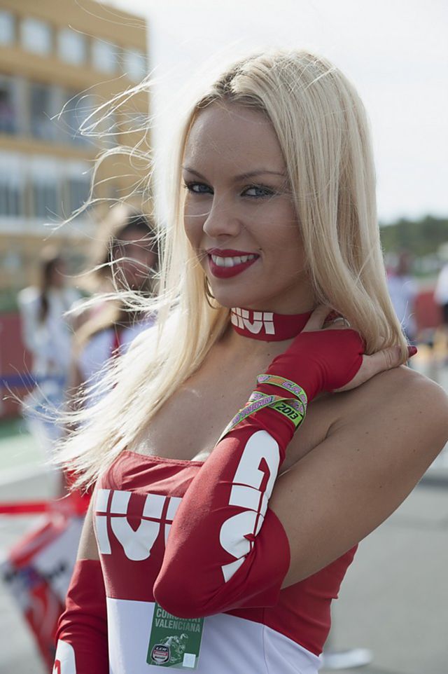 Umbrella Girls MotoGP Valencia II Paddock Girls Galeri 