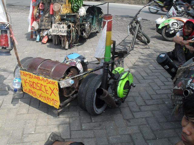 Vespa Gembel - Ikon Nggembel yang Menjadi Sorotan Dunia Part 2 - Vespa