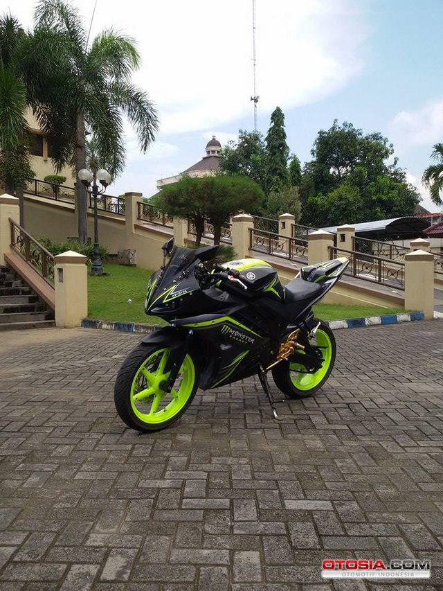 Vixion Sporty Monster Energi Reyog - Kombinasi Sporty R15 