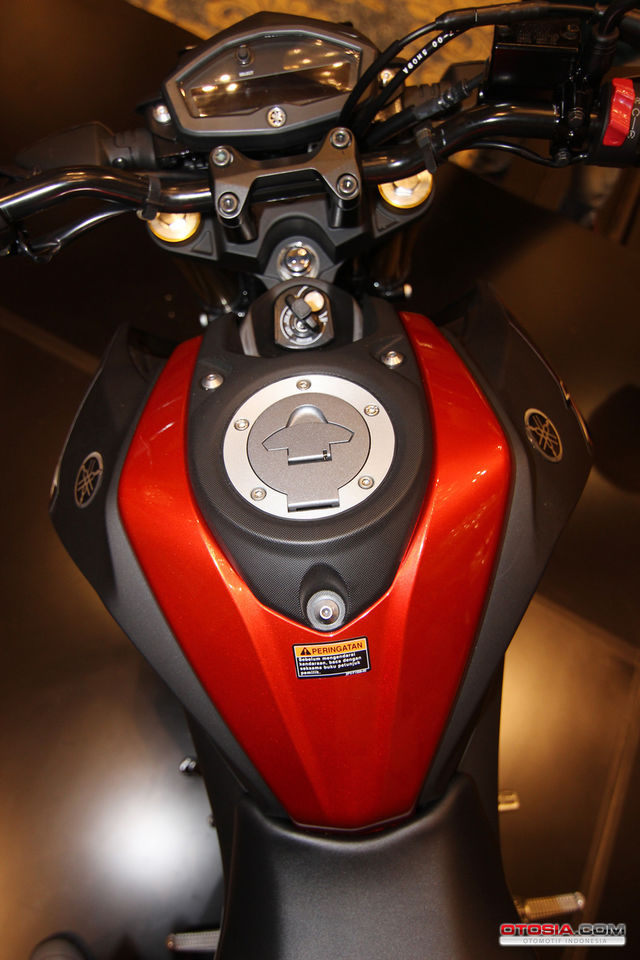 Yamaha Xabre Motor Naked Terbaru - Detail Tampilan Yamaha 