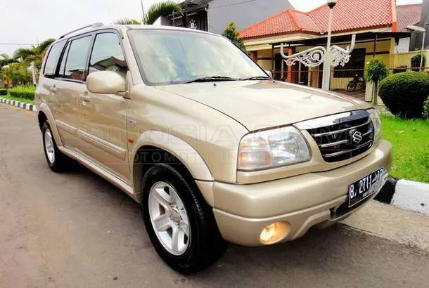Jual Mobil Suzuki Grand Escudo 2 5 Bensin 2003 Bandung Otosia Com