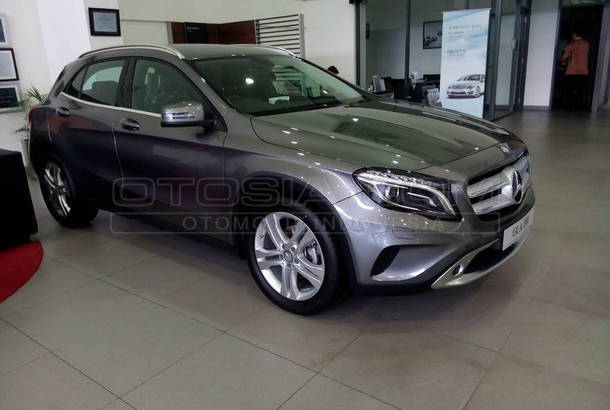 Jual Mobil Mercedes Benz Gla 200 Cdi Solar 2014 Jakarta