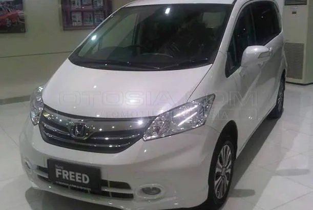 Jual Mobil Honda Freed New Freed A Bensin 2015 Bandung Otosia Com