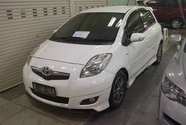 Jual Mobil Toyota Yaris Trd Sportivo Bensin 2013 Medan Otosia Com