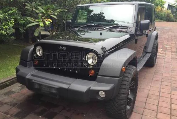Jual Mobil Jeep Wrangler Renegade Sport 4 Door Bensin 2012 Denpasar Otosia Com