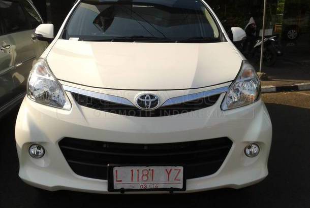 Jual Mobil Toyota Avanza Veloz Luxury Bensin 2015 Surabaya Otosia 