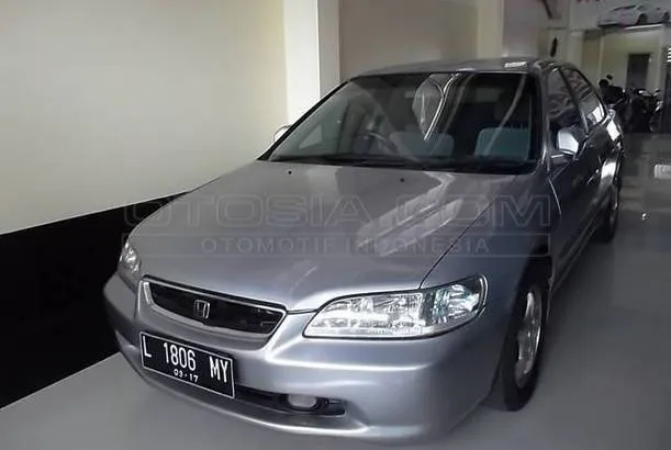 Jual Mobil Honda Accord Maestro 2 4 Bensin 1999 Surabaya Otosia Com
