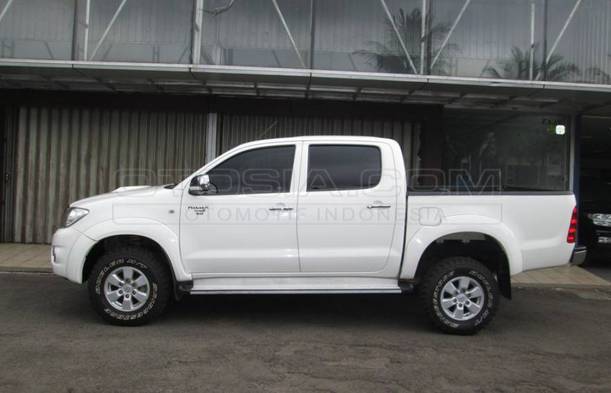 Jual Mobil Toyota Hilux Double Cabin 4x4 G Solar 2012 Medan