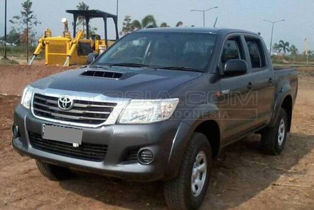 Jual Mobil Toyota Hilux Double Cabin 4x4 V Solar 2012 Bandung