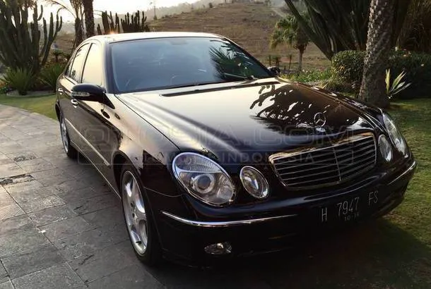 Jual Mobil Mercedes Benz E Class E 240 Avantgarde A T Bensin 2003 Semarang Otosia Com