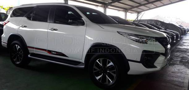 Jual Mobil Toyota Fortuner 2 4 Vrz Trd Solar 2018 Jakarta Timur Otosia Com