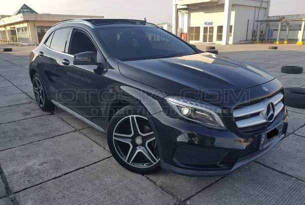 Jual Mobil Mercedes Benz Gla 200 Sport Bensin 2014 Bandung