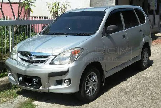 Jual Mobil Daihatsu Xenia Mi 1 0 Bensin 2006 Solo Otosia Com