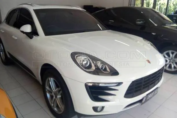 Jual Mobil Porsche Macan Turbo Bensin 2014 Surabaya Otosia Com