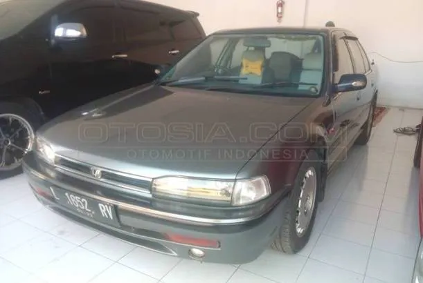 Jual Mobil Honda Accord Maestro 2 0 Bensin 1993 Surabaya Otosia Com