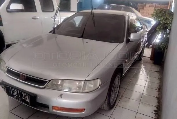 Jual Mobil Honda Accord Cielo 1 6 Bensin 1997 Jakarta Barat Otosia Com