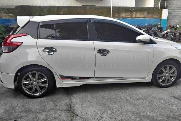 Jual Mobil Toyota Yaris Trd Sportivo Bensin 2014 Blitar Otosia 