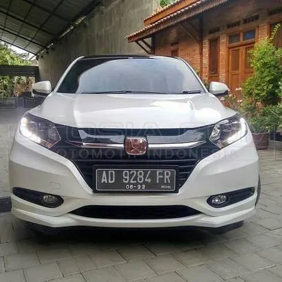 Jual Mobil Honda Hrv 1 8 L Cvt Special Edition Jbl Audio Bensin 2017 Pontianak Otosia Com