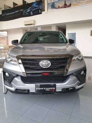 Jual Mobil Toyota Fortuner 2 4 Vrz Trd Solar 2021 Jakarta Timur Otosia 