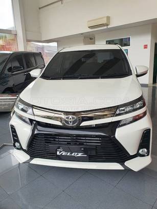 Jual Mobil Toyota Avanza Veloz Bensin 2021 Jakarta Timur Otosia 