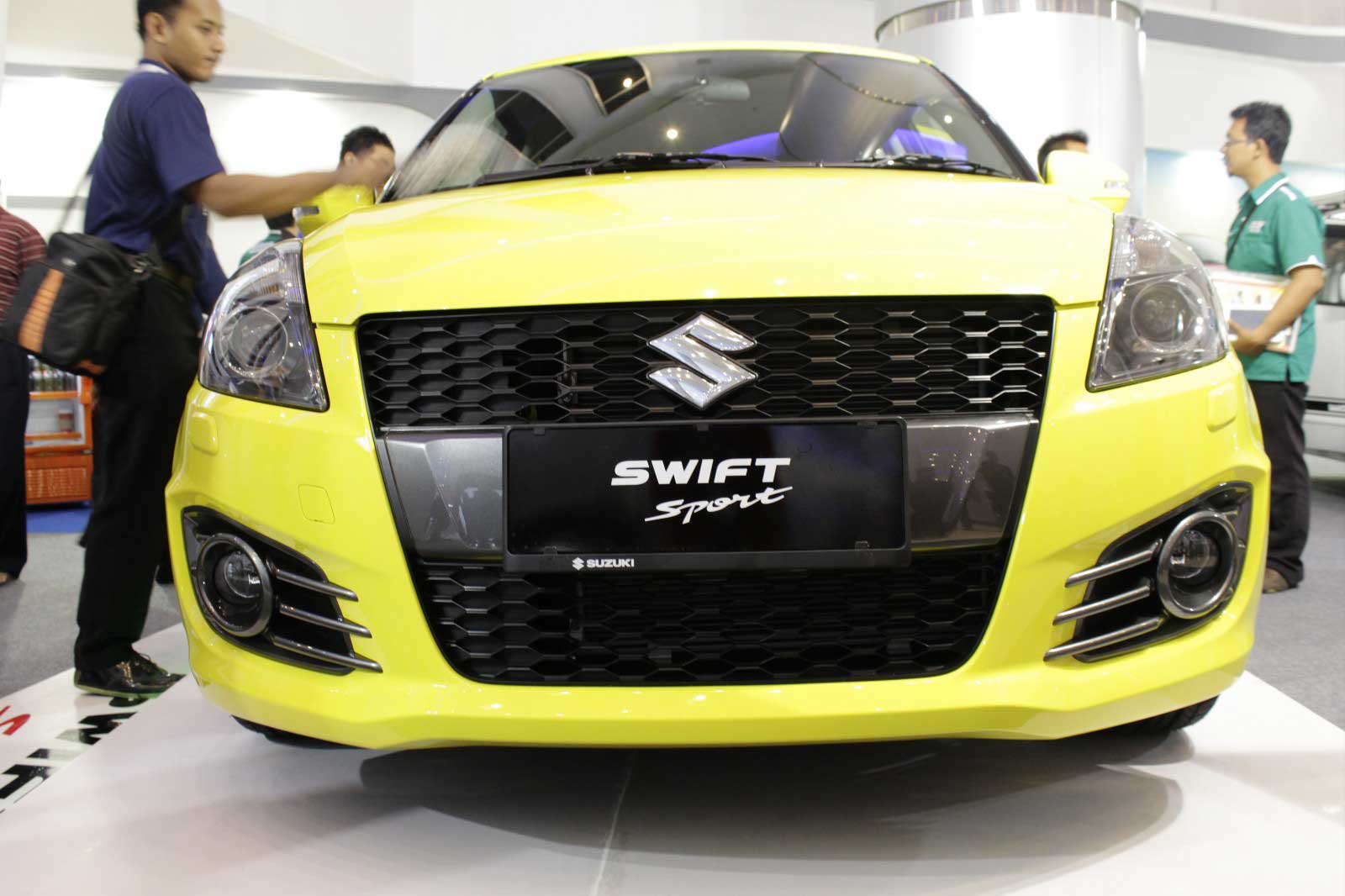 New Suzuki Swift Sport Resmi Mengaspal Mulai Harga Rp 305 Juta