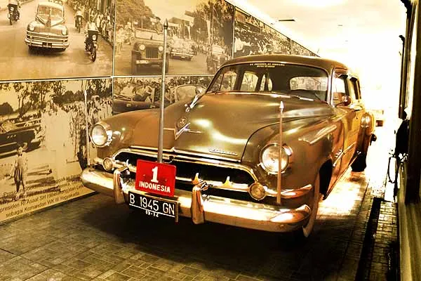 Chrysler Windsor Limo (1947)
