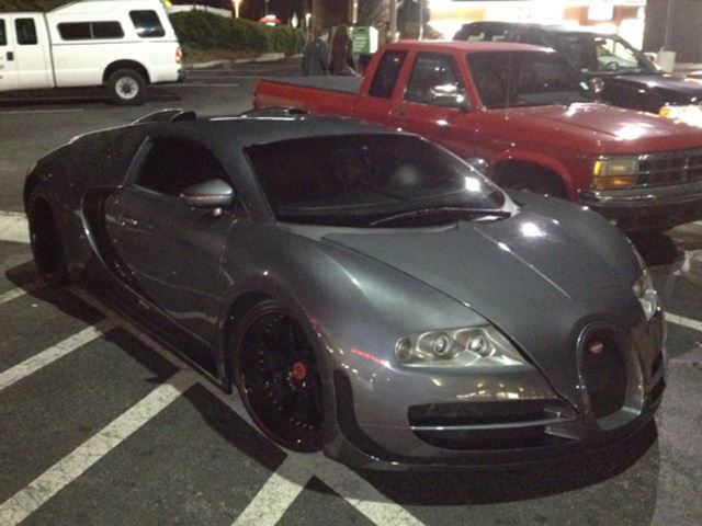 Coba tebak semua Bugatti  Veyron ini asli atau palsu 