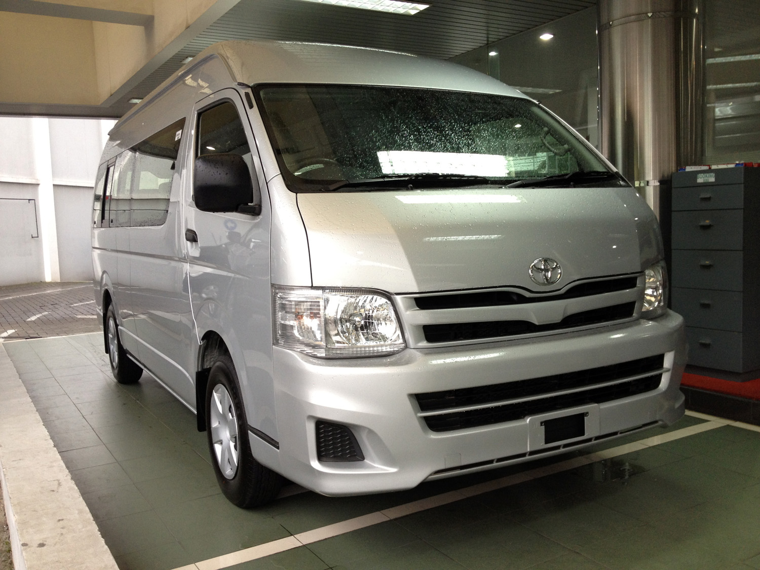 Toyota Hiace 2016