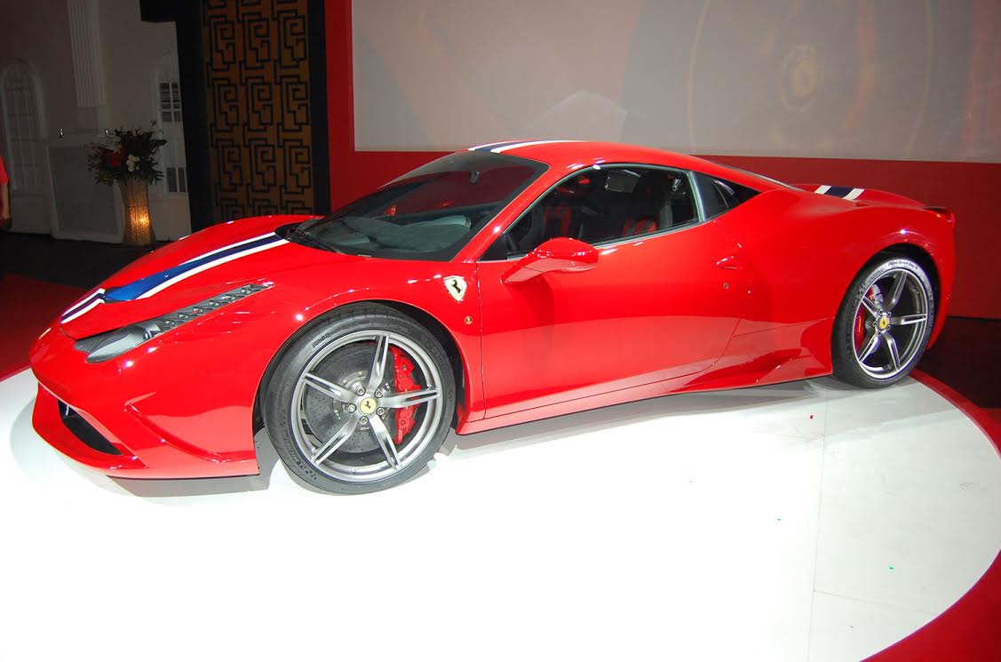 Berapa harga Ferrari 458 Speciale di Indonesia?  merdeka.com