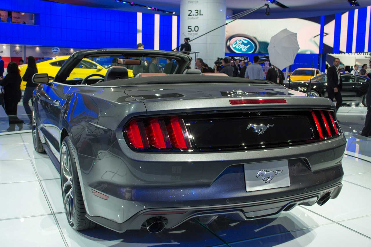 Muscle Car Ford Mustang Convertible 2015 Super Keren Merdekacom