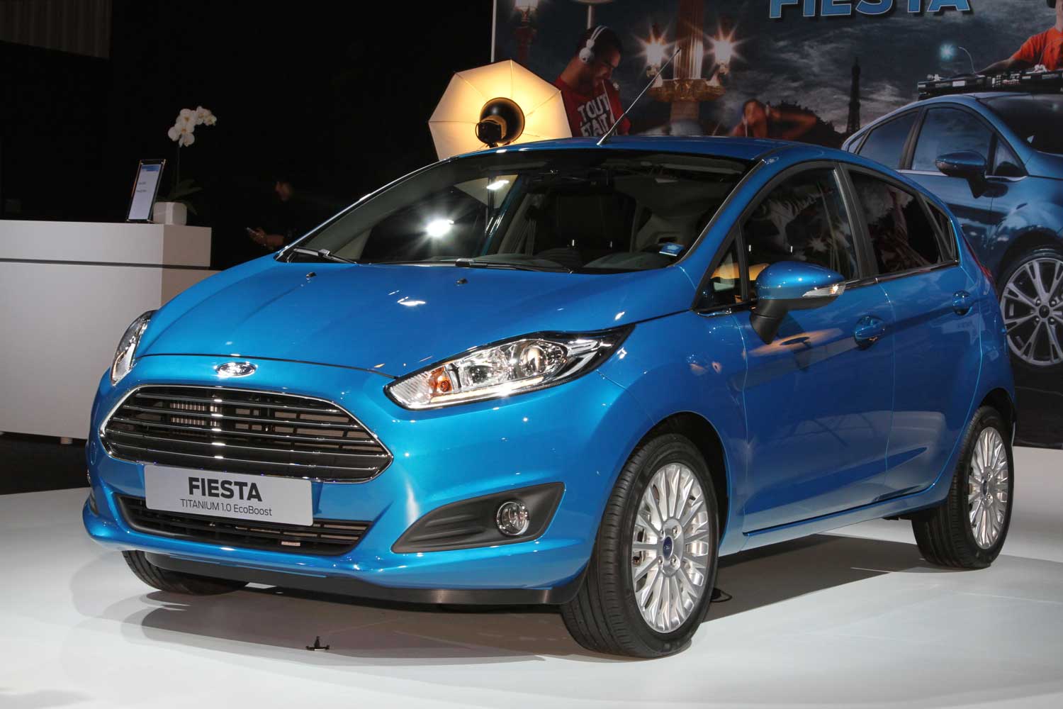 Komparasi Performa New Ford Fiesta vs All-New Honda Jazz 