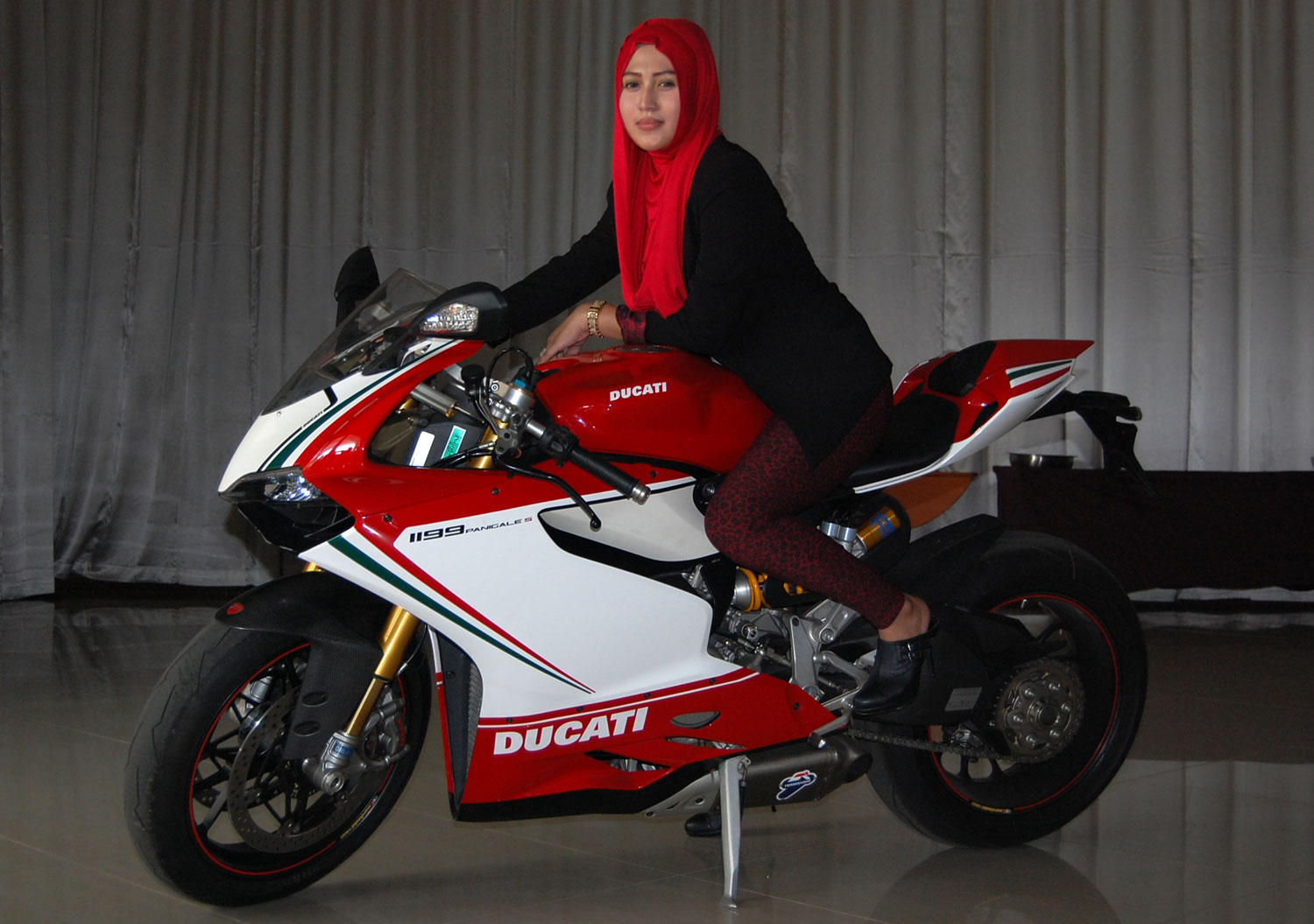 Marissa Lady Biker Ducati Dari Cirebon Merdekacom